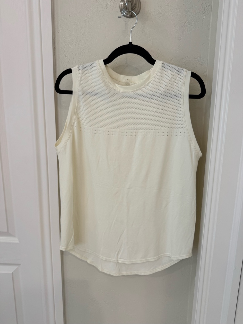Varley Cream Mesh Yoke Athletic Tank